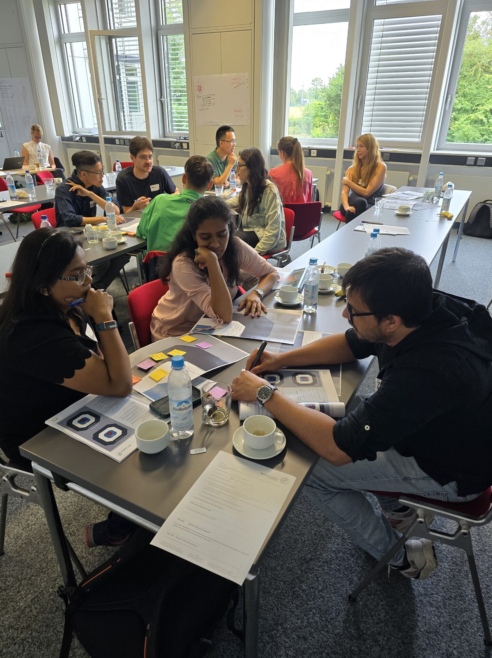 Participants working together at the MPF Start-up School in Garching 2024