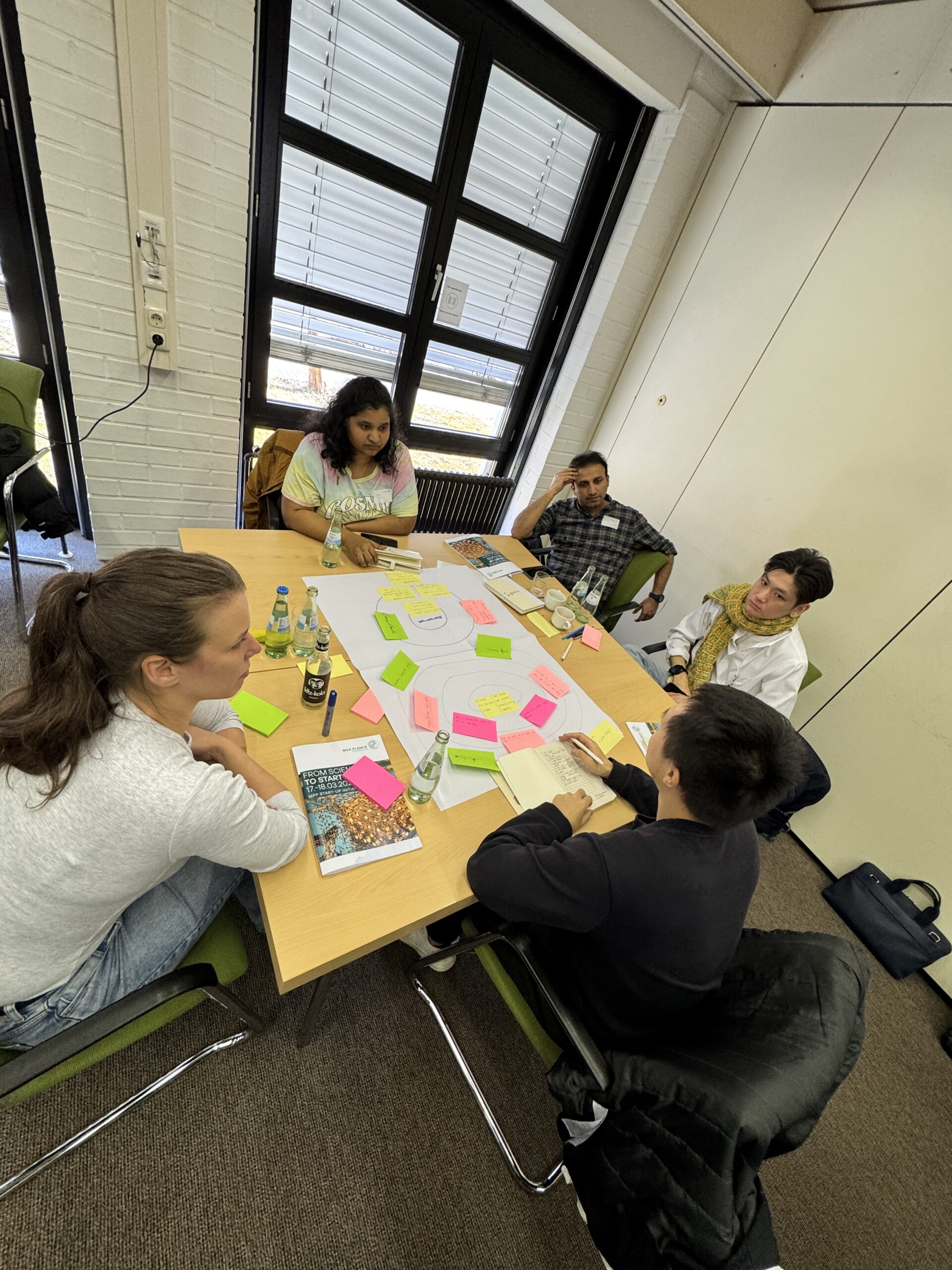 Participants working together at the MPF Start-up School Cologne 2025